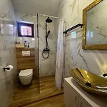 Apartament Orhidelia *