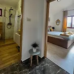 Apartament Orhidelia *