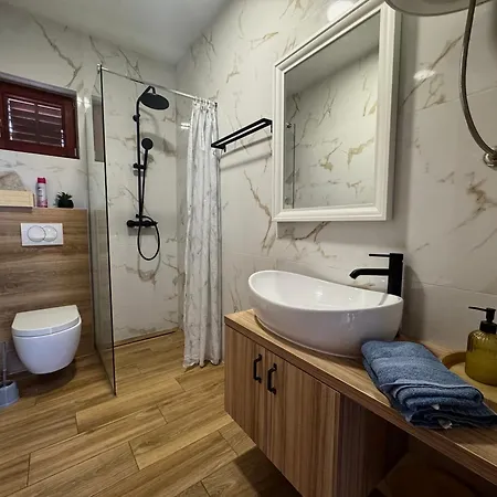 Orhidelia Apartmán *