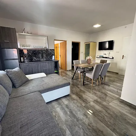 Orhidelia Apartmán *