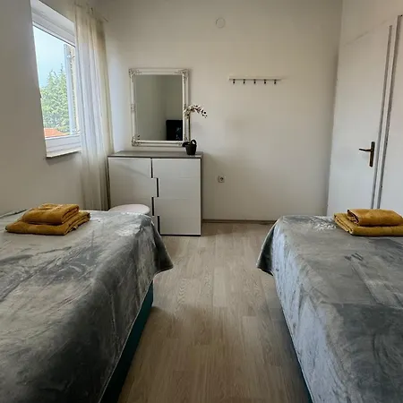 Appartement Orhidelia *